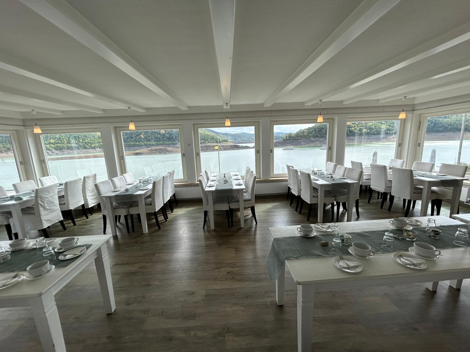 c9d098ba-6ac0-4d9e-94b0-19c6ff594e2a